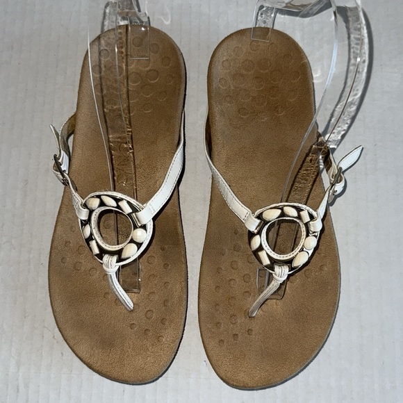 Vionic Ricci Toe Post Sandals - Picture 9 of 11